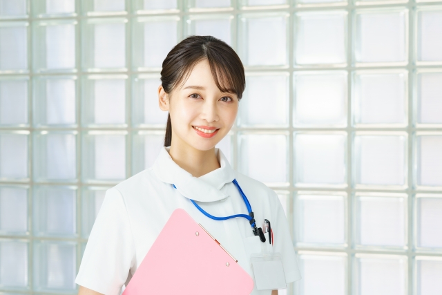 看護師転職サイトが無料な理由
